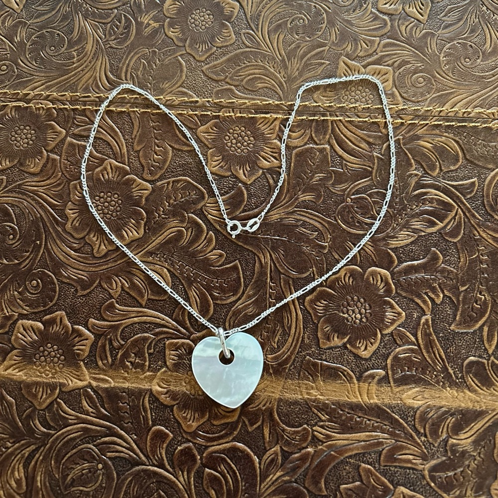 Thomas Sabo mother of Pearl  Heart Necklace